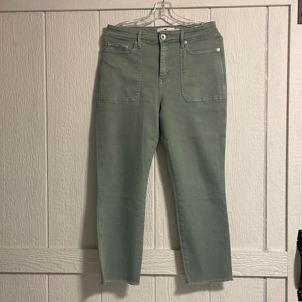 Green vineyard vines pants